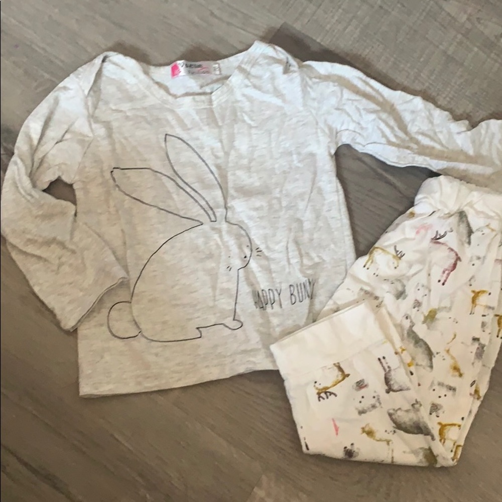 12 month super cute bunny outfit.